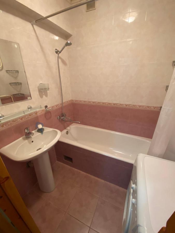 Апартаменты У Парка Голубые Купола И Цум Apartments At Blue Dome Park Tasken Kültér fotó