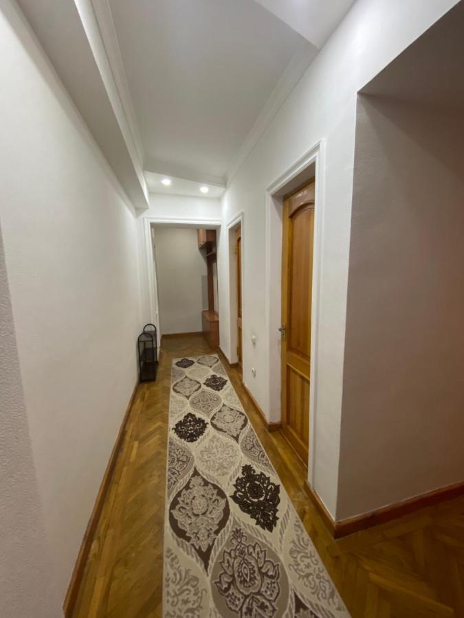 Апартаменты У Парка Голубые Купола И Цум Apartments At Blue Dome Park Tasken Kültér fotó