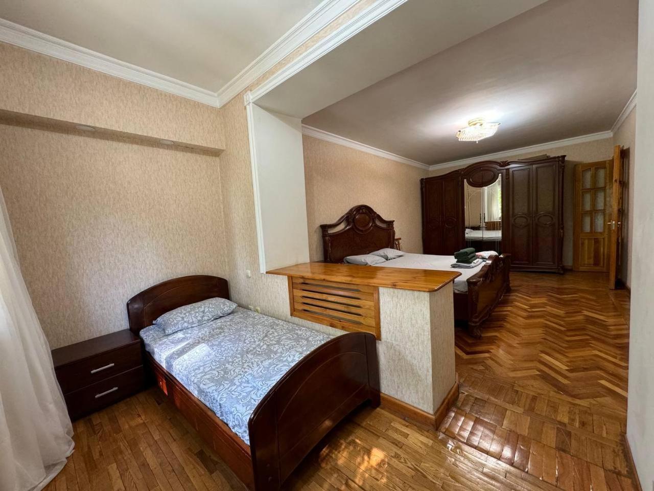 Апартаменты У Парка Голубые Купола И Цум Apartments At Blue Dome Park Tasken Kültér fotó
