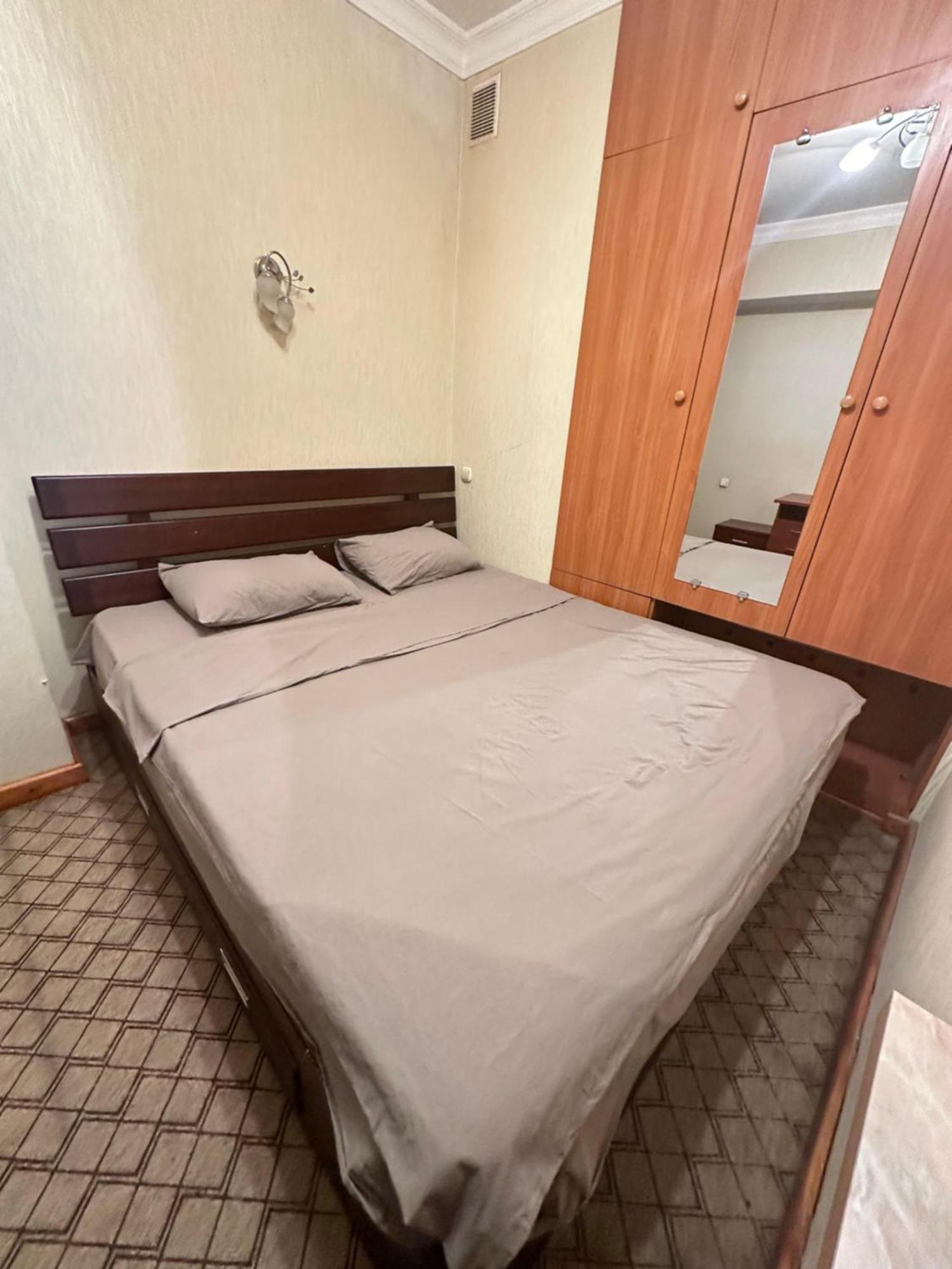 Апартаменты У Парка Голубые Купола И Цум Apartments At Blue Dome Park Tasken Kültér fotó